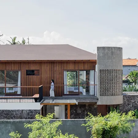 Villa Karamjit